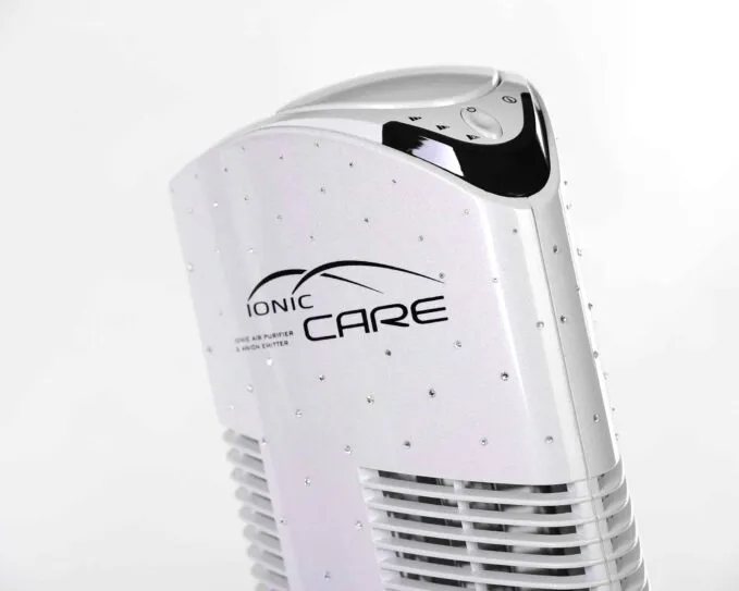 Čistička vzduchu Ionic-CARE, detail hornej časti, perleťovo biela farba zdobená kryštálmi