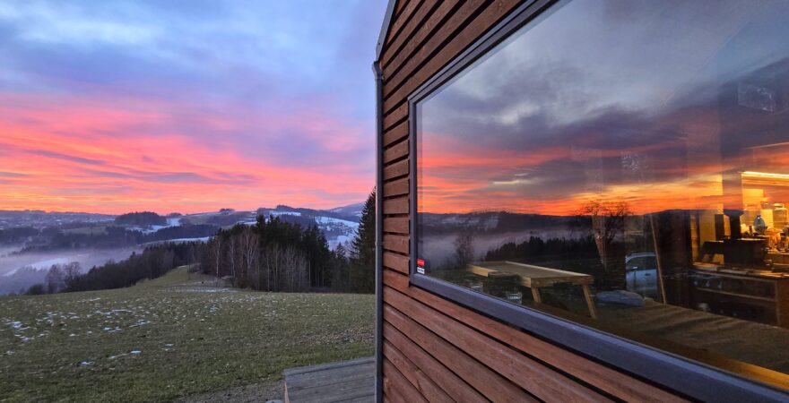 Neposeda při západu slunce v Jizerských horách.