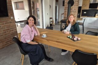 Snídaně s Novou reportáž jaro 2026 Iveta Kořínková a Eliška Tlapáková